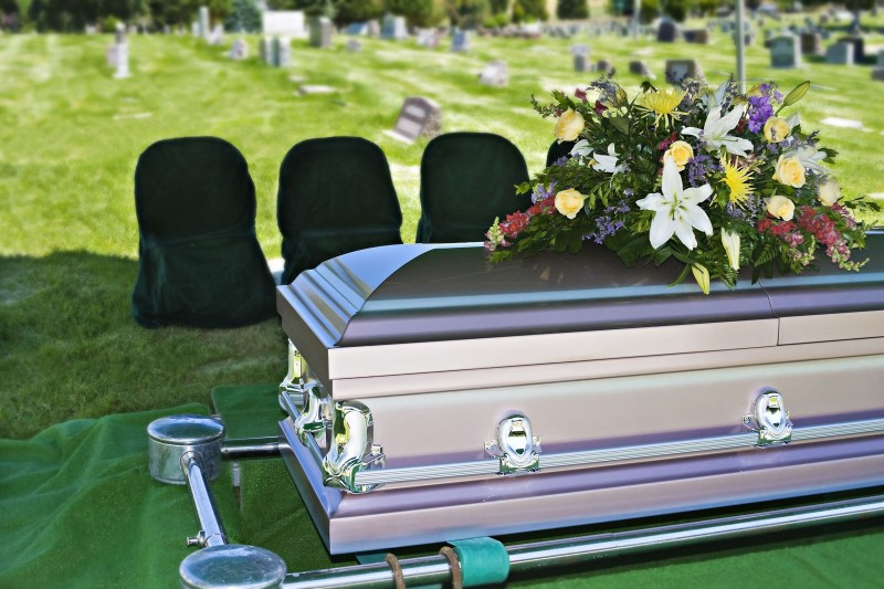 Caskets and Urns in Orange City, FL Can Help With the Memories