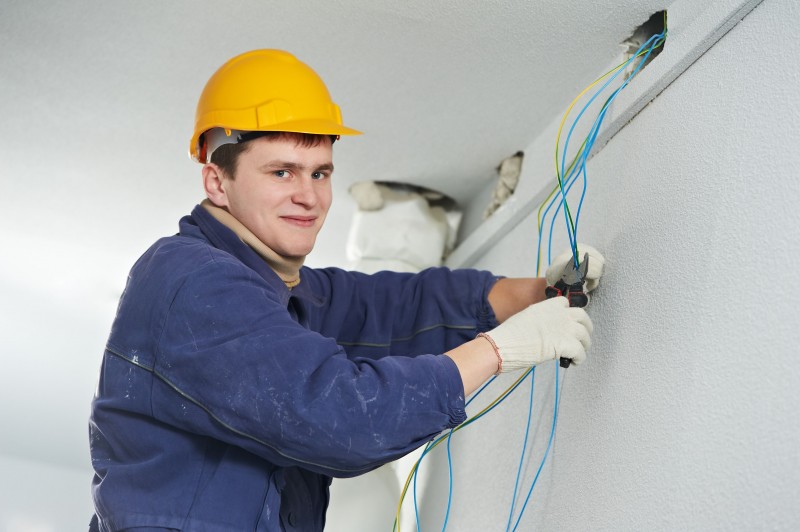 Reasons to Hire a Residential Electric Service in Wichita Kansas When Adding on To a Home