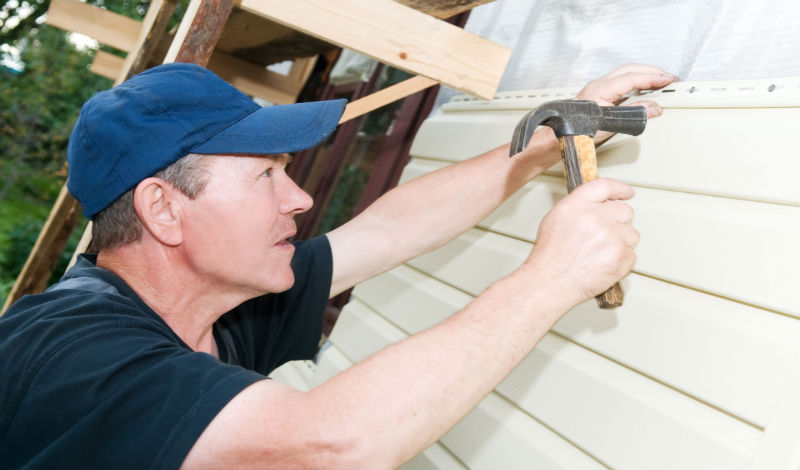 The Benefits Of Mastic Siding Installation In Milwaukee, Wisconsin