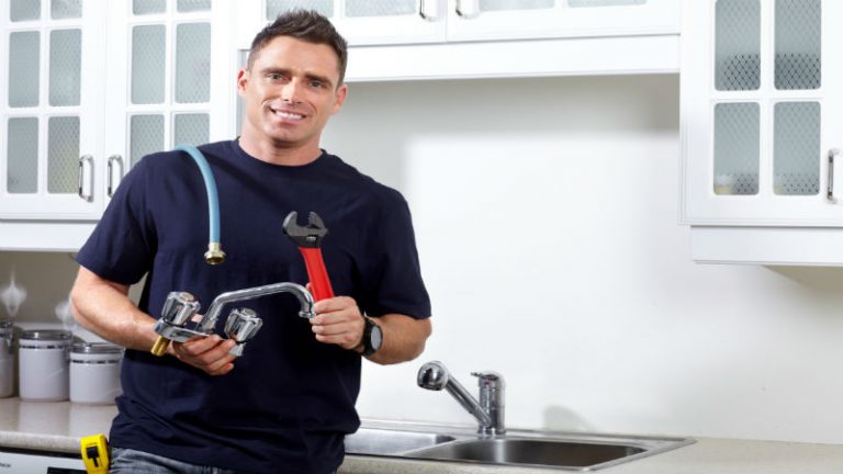 6 Water Pressure-Related Reasons to Call a Plumbing Contractor in Murrieta CA